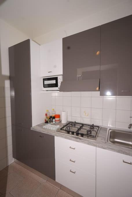 Central Guesthouse Cir 015146-Cni-01484 Milan Luaran gambar